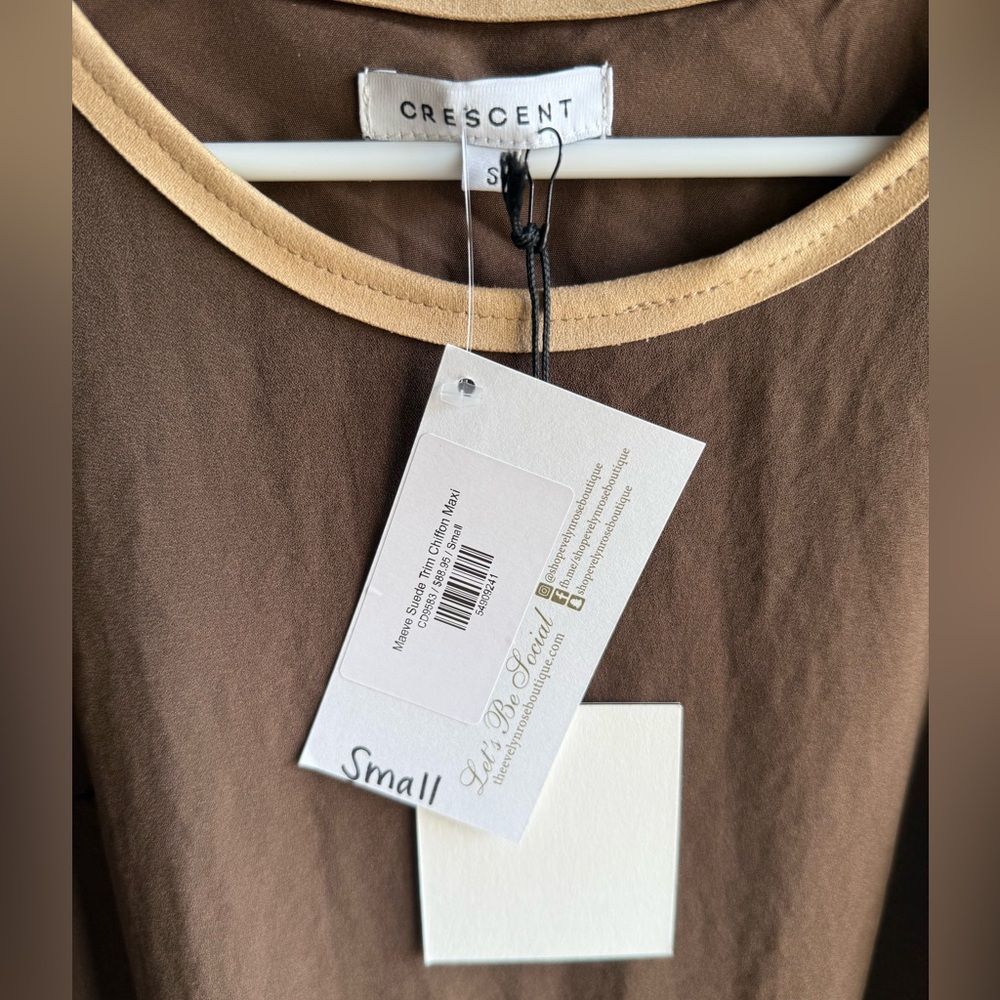 NWT Crescent Suede Trim Chiffon Maxi Size Small - Picture 6 of 10